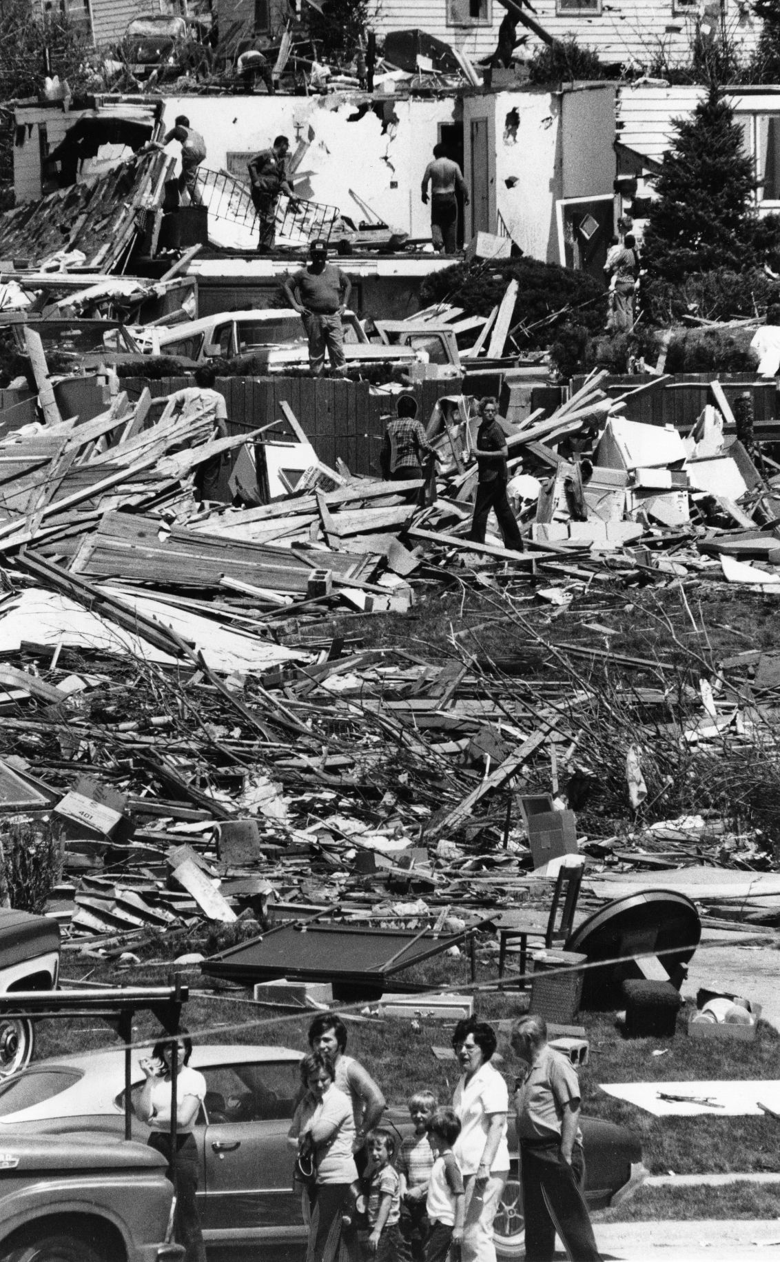 1975Tornado019